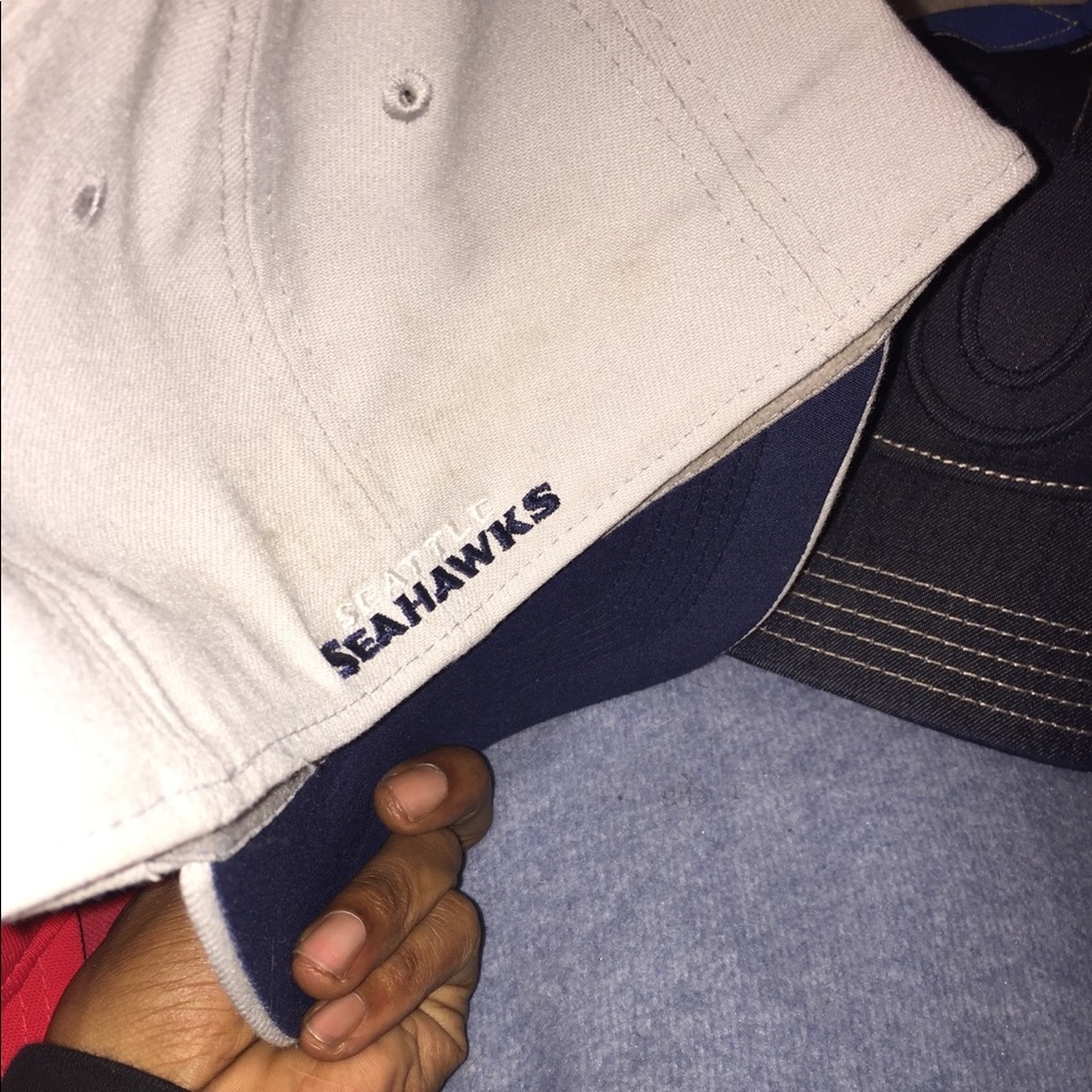 Nice caps - Picture 8 of 8
